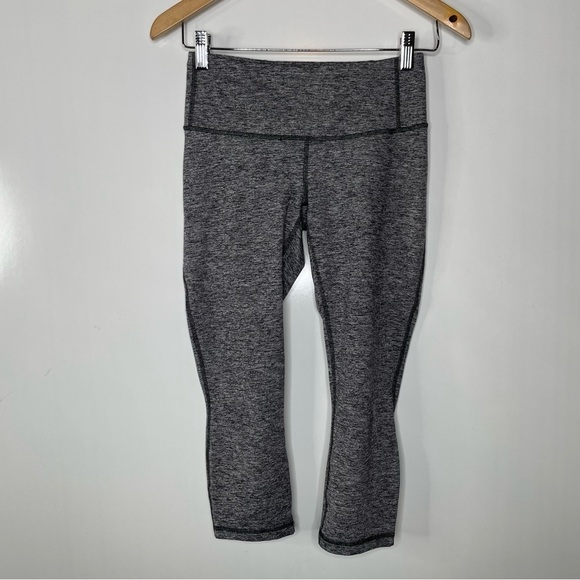 Patagonia Dark Heather Gray Capri Leggings Xsmall - Picture 1 of 5